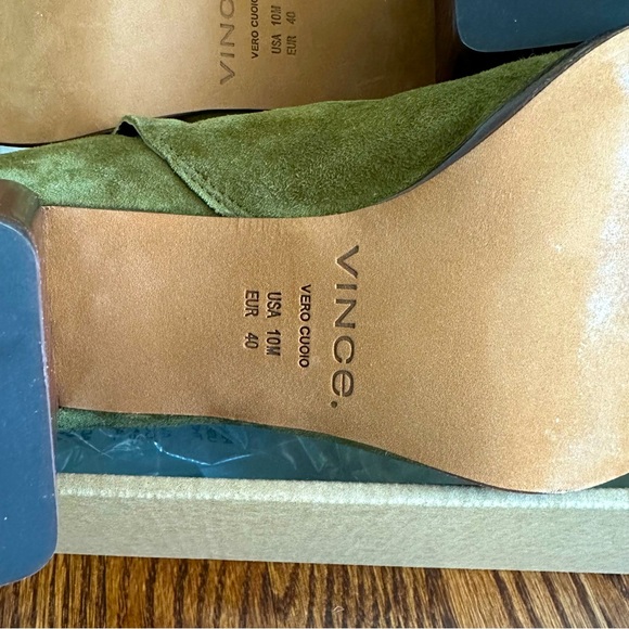 VINCE suede ankle Boots - NWT - Size 10 - Picture 9 of 14